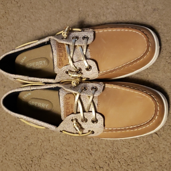 Sperry - Picture 2 of 2